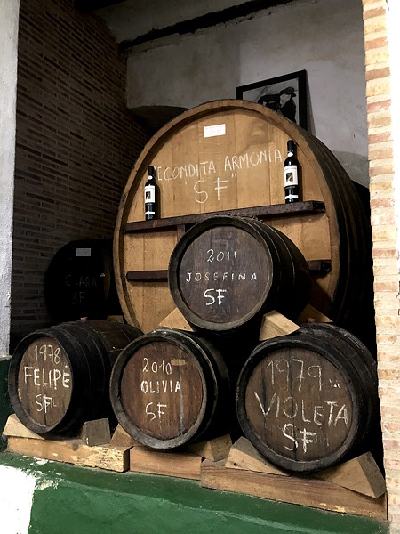 Fondillon barrels